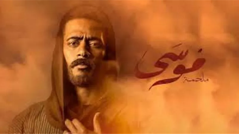 محمد رمضان يستفز جمهوره: رجلى لوحدها تريند