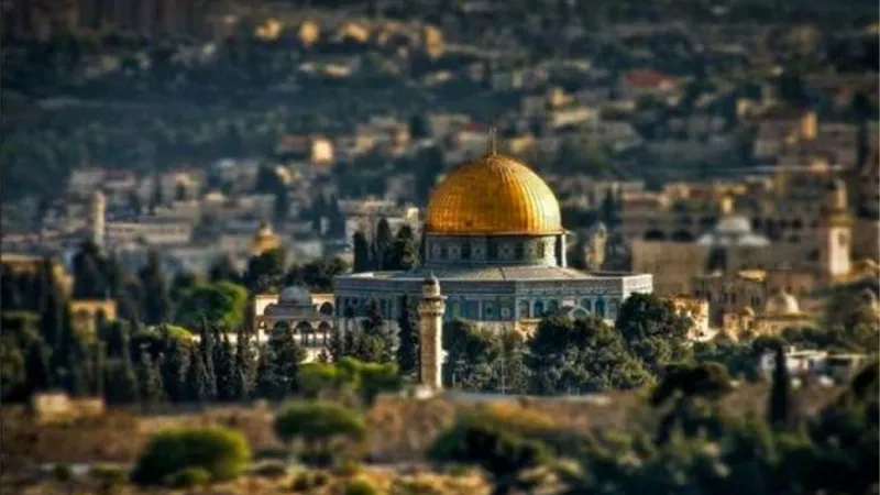 مستوطنون يرتكبون جرائم بشعة فى المسجد الأقصي