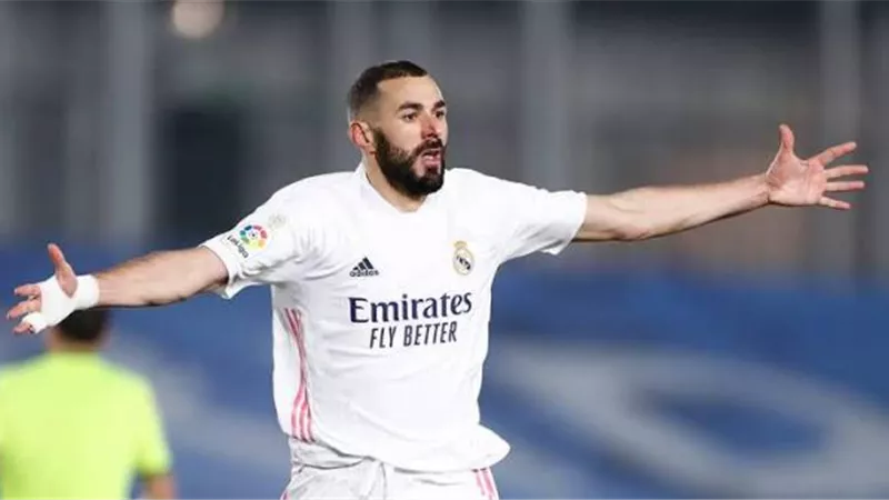 ريال مدريد ضد تشيلسي.. بنزيما يقود التشكيل المتوقع لـ الملكي