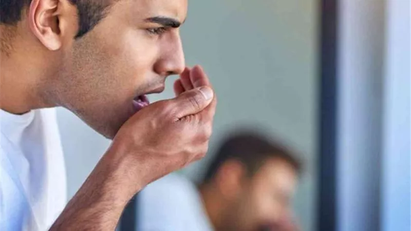 بالتفاصيل.. طرق التخلص من روائح الفم الكريهة