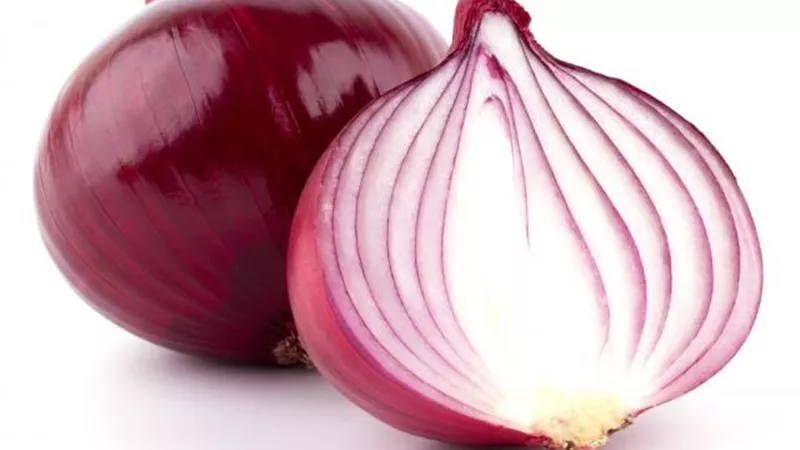 هؤلاء ممنوع عنهم تناول البصل
