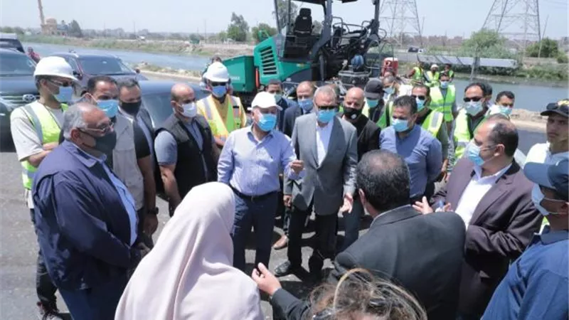 كامل الوزير يتابع أعمال تنفيذ المرحلة الأولى من مشروع طريق بنها - المنصورة الحر
