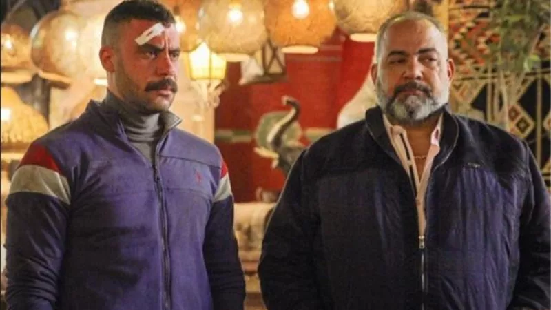 محمد إمام: ”بيومي فؤاد عامل عظمة في النمر وسعدت بالتعاون معه”