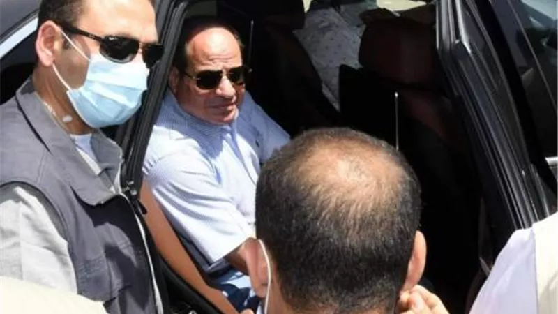 بالصور.. ما لم ينشر عن جولة الرئيس السيسي و رسائله إلي المصريين