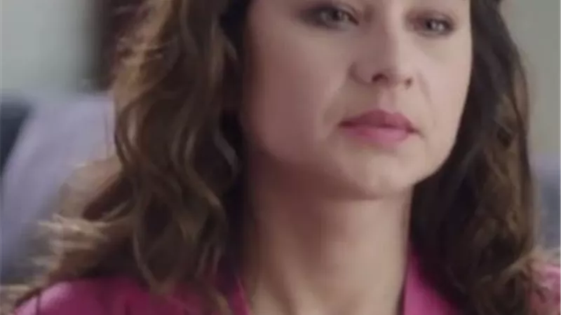 نيللي كريم تكشف حقيقة تعرضها للخيانة ورأيها فى الفنان محيى إسماعيل