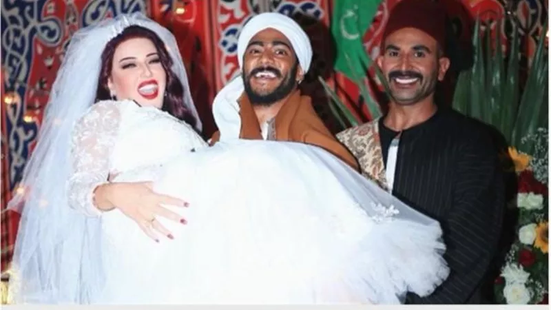 مفاجأة..  أحمد سعد يكشف حقيقة عودته  لـ سمية الخشاب