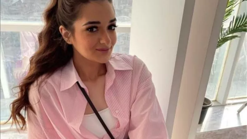 ملك أحمد زاهر تعود من جديد للوكيشن تصوير ”الفارس” في هذا الموعد
