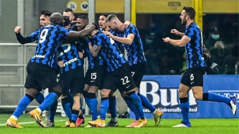 تعرف على تشكيل إنتر ميلان أمام سامبدوريا في الدوري الإيطالي