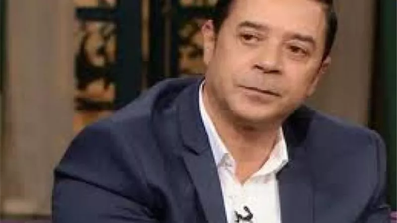 مدحت صالح يشوق جمهوره لأحدث أغانيه