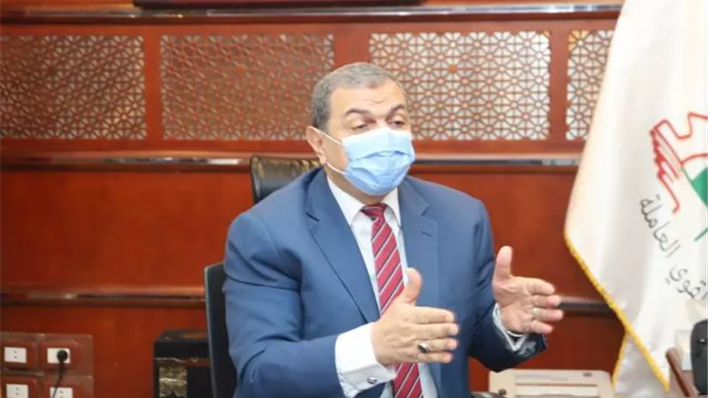 شاهد.. القصة الكاملة لفرم أطراف عامل مصري بإيطاليا