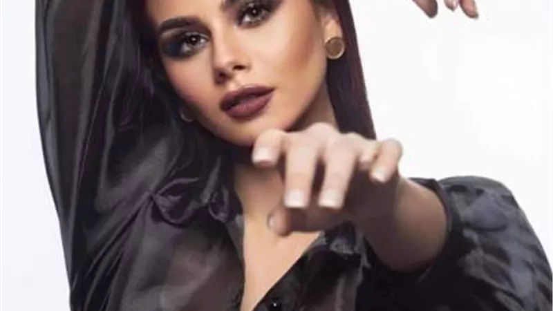 شاهد.. أول ظهور لـ منة عرفة بعد إعلان خطبتها