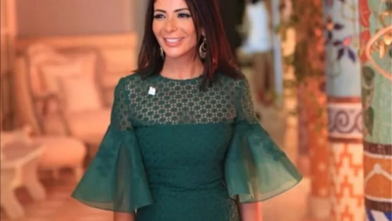 منى زكي: ”هجوم السيدات على دوري في لعبة نيوتن صدمني”