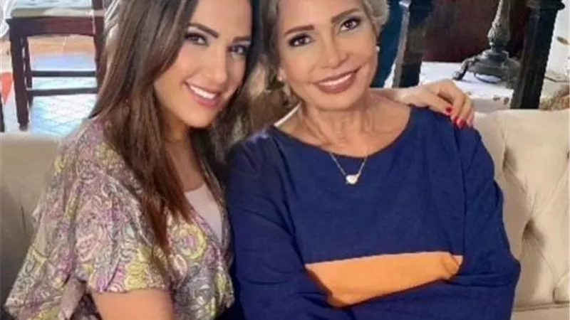 حكاية ”رق الحبيب”.. إيمي طلعت زكريا تشارك فى مسلسل ”ورا كل باب”