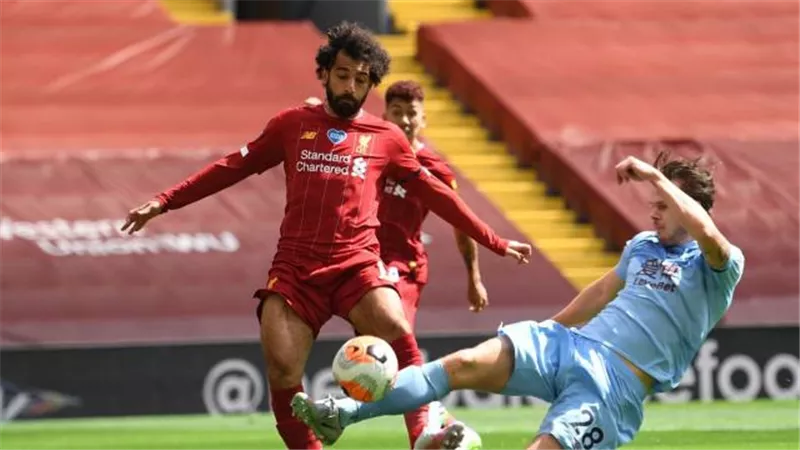 هداف الدوري الانجليزي.. محمد صلاح على بُعد خطوات من ”هاتريك” الحذاء الذهبي