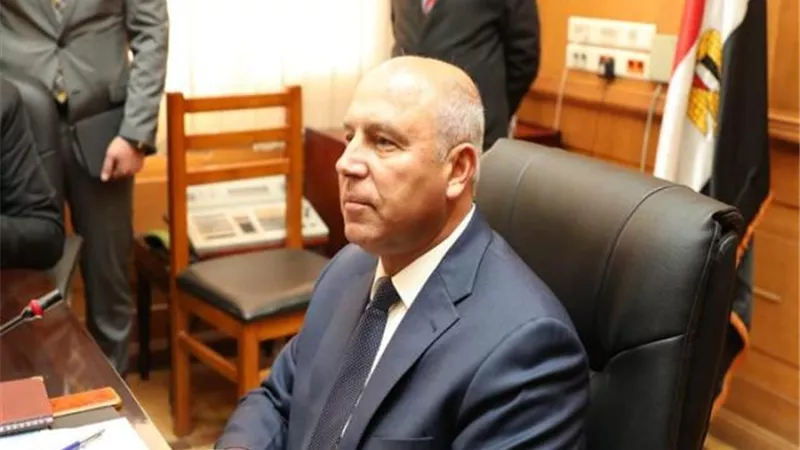 وزير النقل يكشف تفاصيل إنشاء مصنع مونوريل وقطار كهربائي في مصر