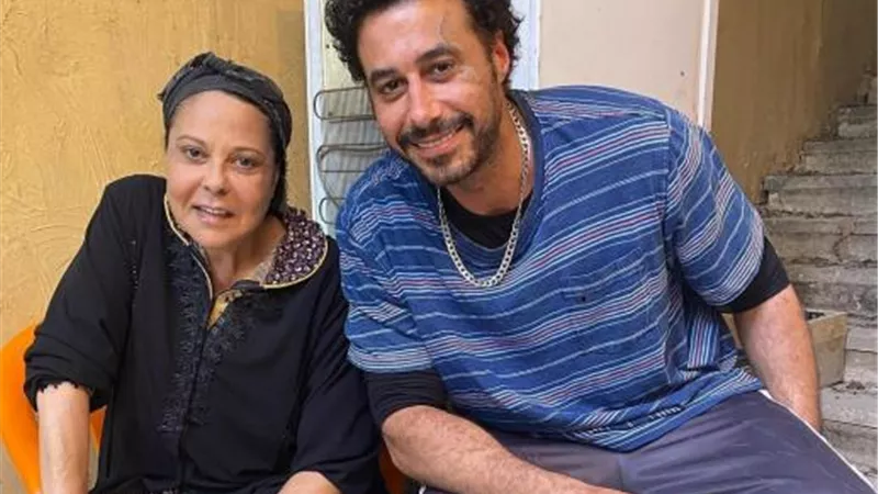 أحمد السعدنى يروج لفيلم ”200 جنيه” مع إسعاد يونس