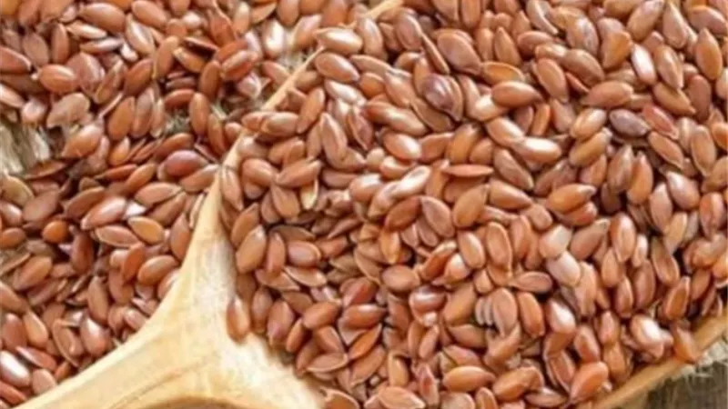 فوائد غير متوقعة عن زيت بذور الكتان.. تعرفي عليها