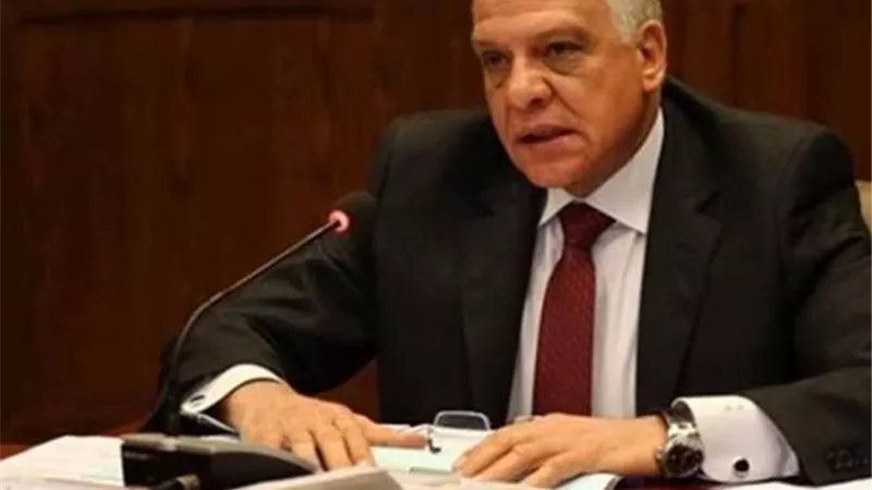 صور.. كيف أعادت «الجيزة» الإنضباط للطريق العام في هذه المناطق؟