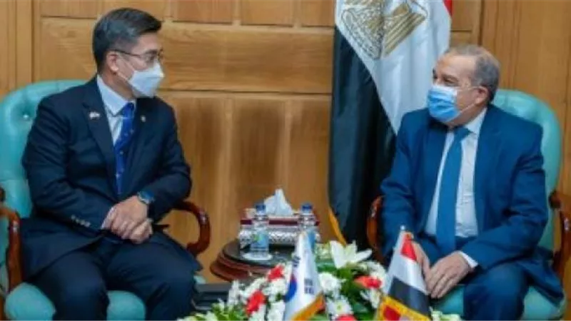 وزير دفاع كوريا الجنوبية يزور الإنتاج الحربى لبحث تعزيز التعاون المشترك