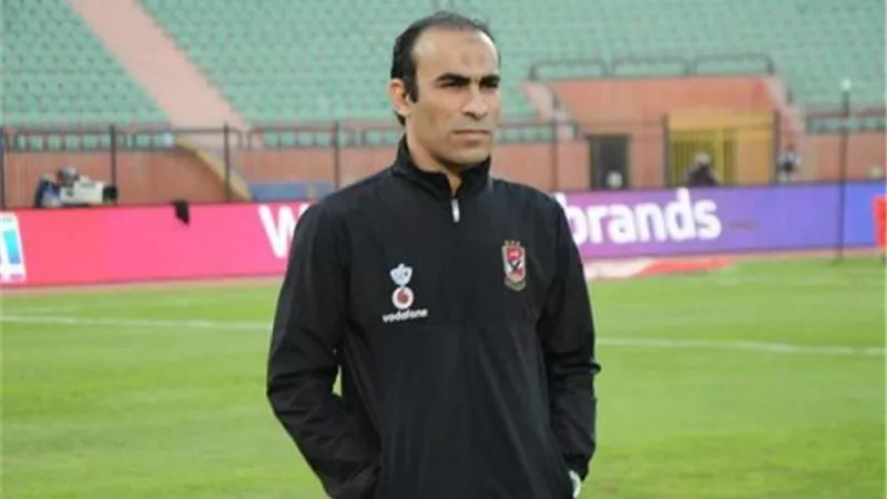 عبد الحفيظ يتواصل مع الثلاثي المعار.. لهذا السبب