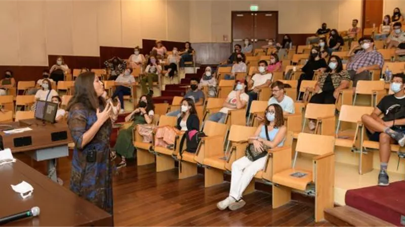 بالصور .. 10 معلومات عن عودة الدراسة وجها لوجه بالجامعة الأمريكية