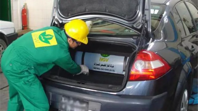 بعد تصريحات الرئيس .. تعرف على شروط تحويل السيارة للغاز الطبيعي