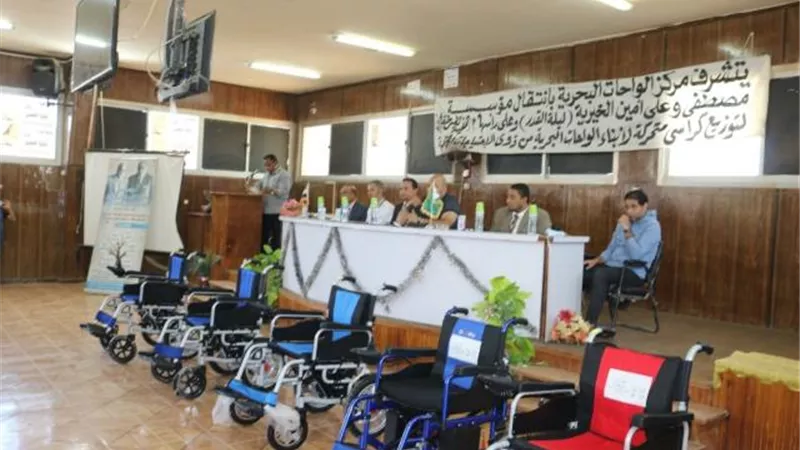 «الجيزة» تسلم كراسي متحركة كهربائية للأطفال من ذوي الإحتياجات الخاصة