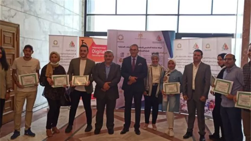غرفة الملابس: الانتهاء من تدريب 150 مصنع على زيادة الإنتاج والتصدير