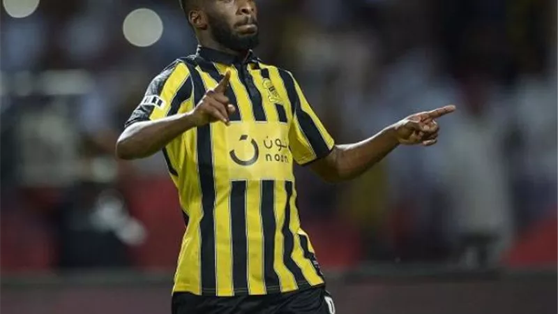 انتهاء الأزمة.. فهد المولد يشارك في تدريبات اتحاد جدة