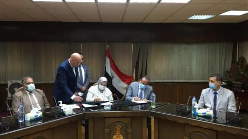 تفاصيل توقيع عقود تنفيذ 3 محطات محولات لتأمين التغذية الكهربائية بسيناء