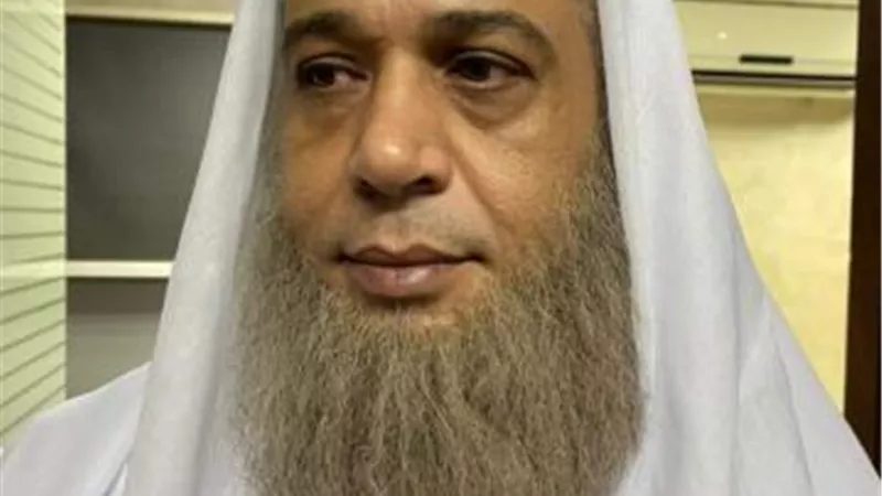 مصطفى درويش بلحية طويلة من كواليس أحدث أعماله الفنية