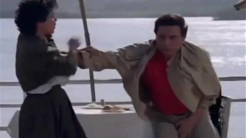 كان حقيقى.. عايدة رياض تكشف كواليس مشهد الضرب من فيلم ”اللعب مع الكبار”