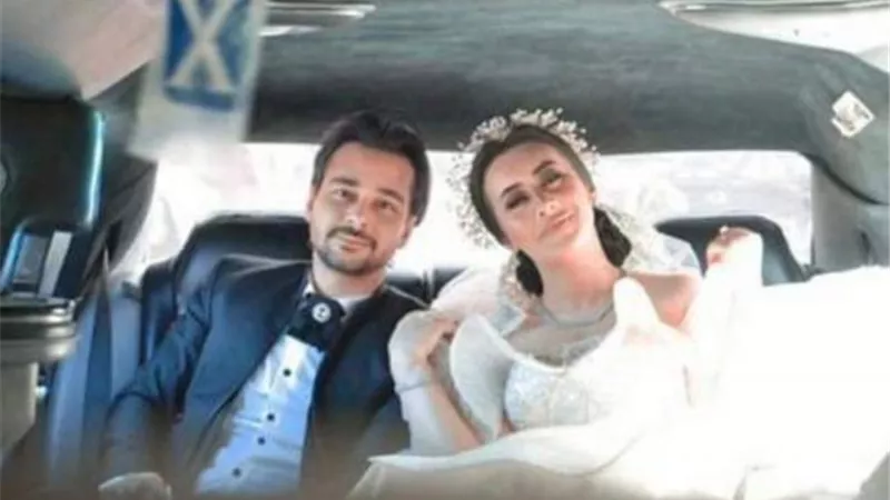 زوج منة عرفة يتعرض لهجوم بسبب صورة مع زوجته السابقة: خاف على إحساسها