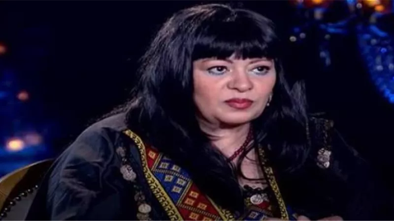 تلميذة جورج سيدهم وتزوجت بسبب بدلة رقص .. ارتدت الحجاب و تعرضت لمحاولة اغتيال من قبل عناصر إرهابية.. لقب خليفة هند رستم أدخلها فى ورطة.. حكايات فريدة سيف النصر