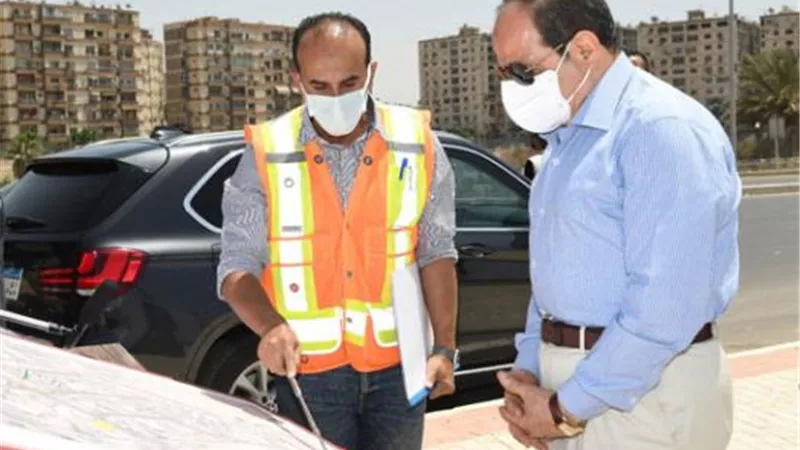 السيسى يتفقد سير الأعمال الجارية لربط محور شينزو آبي بمنطقة التجمع الخامس