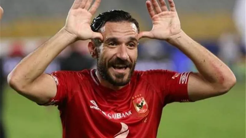 خلال ساعات.. الأهلى يعلن رسميا تجديد التعاقد مع عمرو السولية وعلي معلول