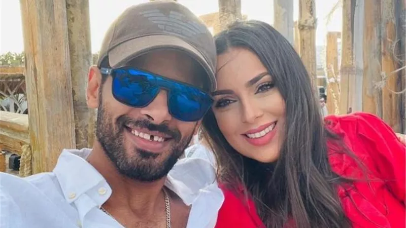 حمدى الميرغنى يعبر عن حبه لزوجته على طريقته الخاصة