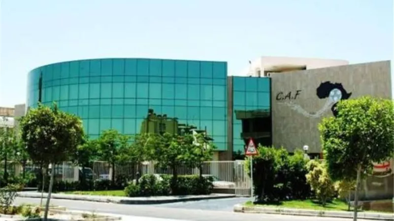 اليوم.. الكاف يحسم اسم البلد المستضيف لباقي مباريات دوري الأبطال