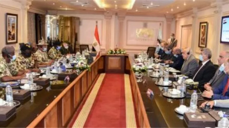 التراس يبحث مع وفد عسكرى نيجيرى تعزيز مجالات التصنيع المشترك