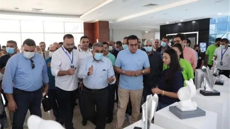 بالصور .. وزير التعليم العالي ورؤساء الجامعات يتفقدون جامعة الجلالة