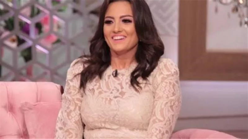 بشري ترفع شعار ”مش مبسوطة” فى مسلسل ”زى القمر”