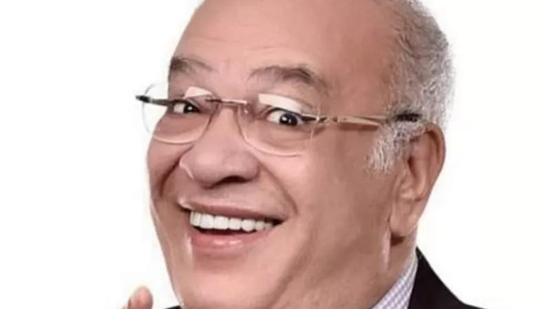 صلاح عبدالله يودع الديكور الخاص بفيلم ”موسي”