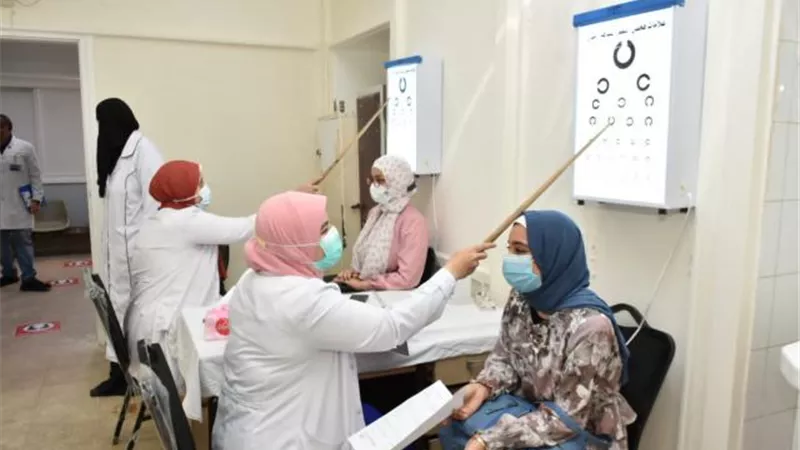 بالصور .. بدء الكشف الطبي للطلاب الجدد الملتحقين بكليات جامعة القاهرة