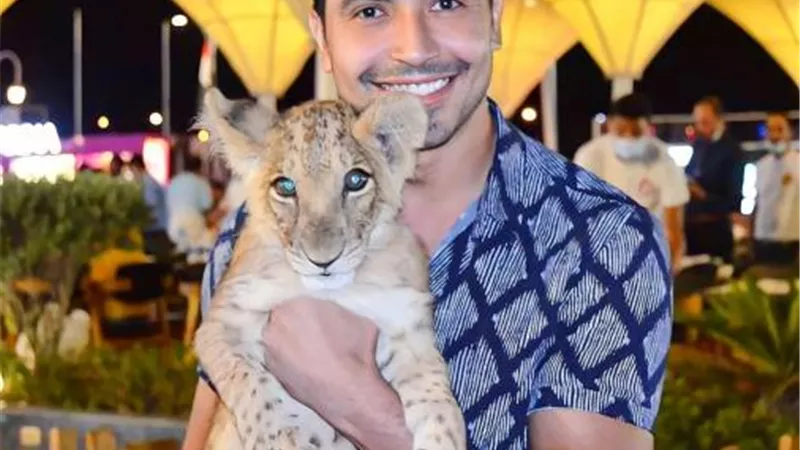 محمد أنور يفاجئ جمهوره بـ”لوك” شعبان عبد الرحيم