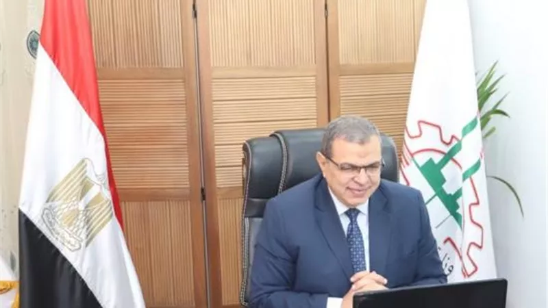 إلحق وظيفة.. توفير 1681  فرصة عمل برواتب تصل إلي 9 آلاف جنيه