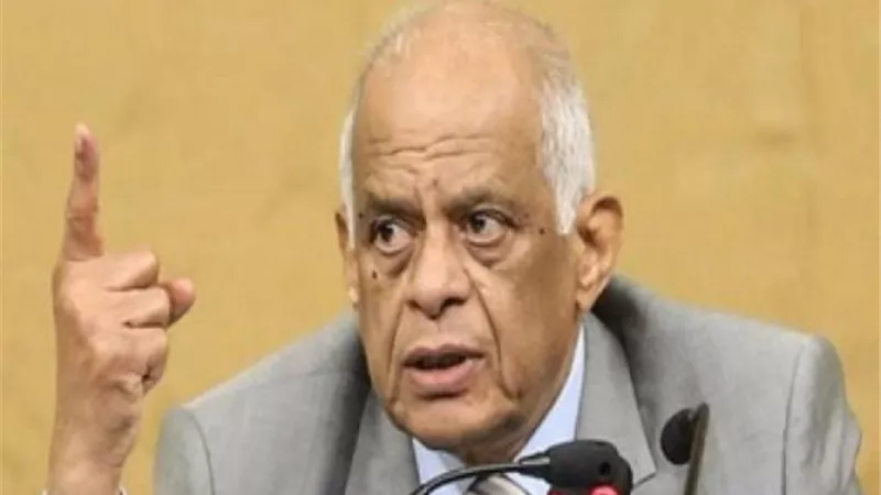 عبد العال يرفع جلسة البرلمان مع التنبيه على النواب بضرورة الحضور غدا