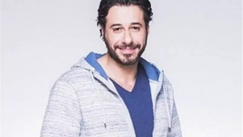 أحمد السعدنى.. قصة حبه لزوجته الأولى وسبب انفصاله عنها.. علاقته بـ مى عز الدين وشائعة ارتباطهما.. سر خروج صلاح عبدالله من  جروب النجوم الذى يحمل اسم ”العنبر”