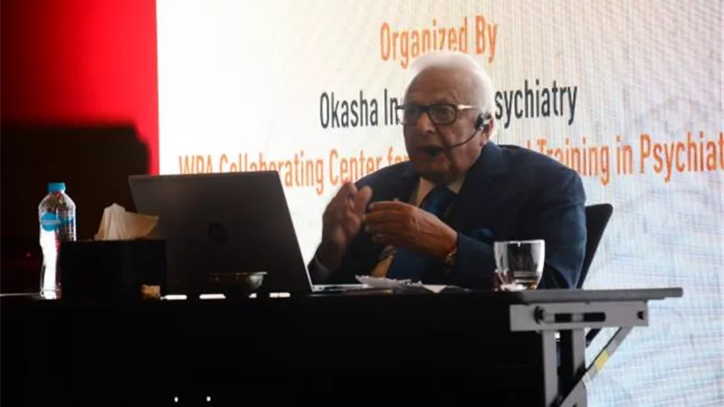 خبراء الطب النفسي  يحذرون من خطورة الإنترنت علي الأطفال والمراهقين