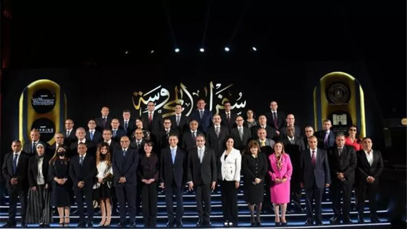 وزير السياحة يبحث مع السفراء المنقولين للعمل في الخارج دعم حركة السياحة