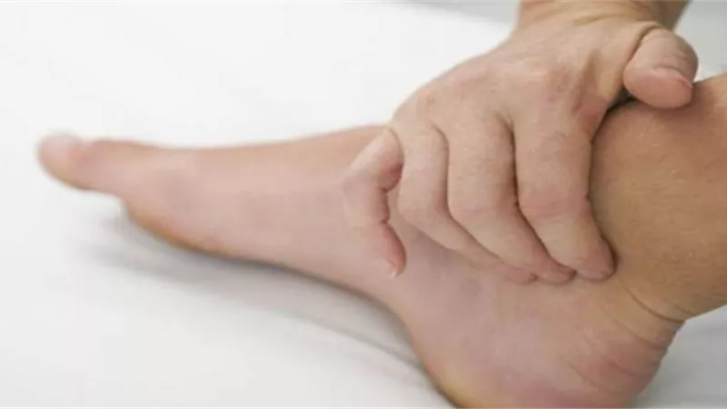 تعرف علي أسباب احتباس الماء في الجسم وهذه طرق علاجه